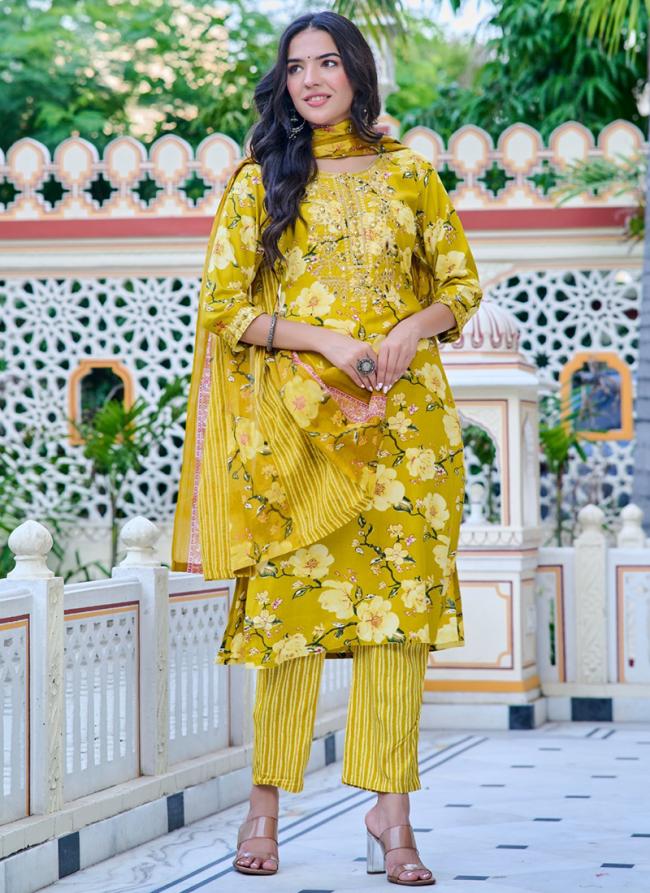 Cotton Yellow Daily Wear Printed Readymade Suit